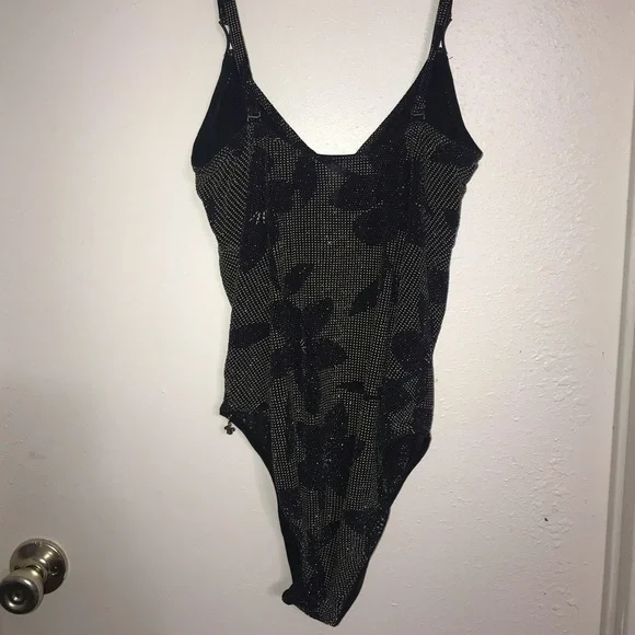 Sunflair by Jutta Friedman one piece suite. - Picture 9 of 9